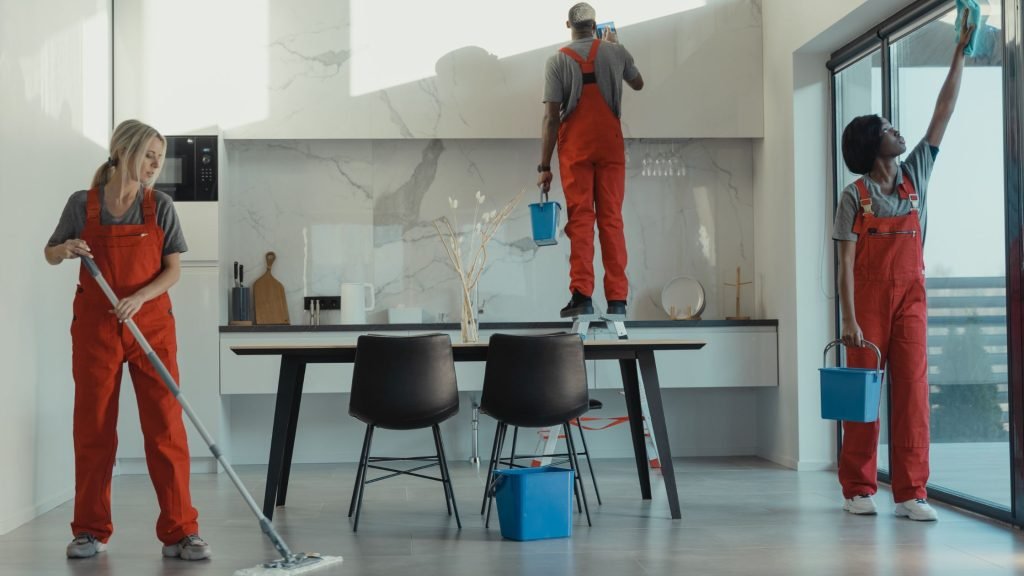 Affitti brevi: trova l’impresa di pulizie perfetta (Guida 2025)